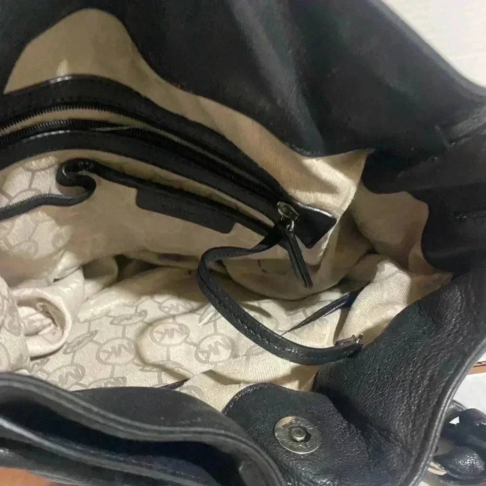 Michael kors black leather satchel handbag